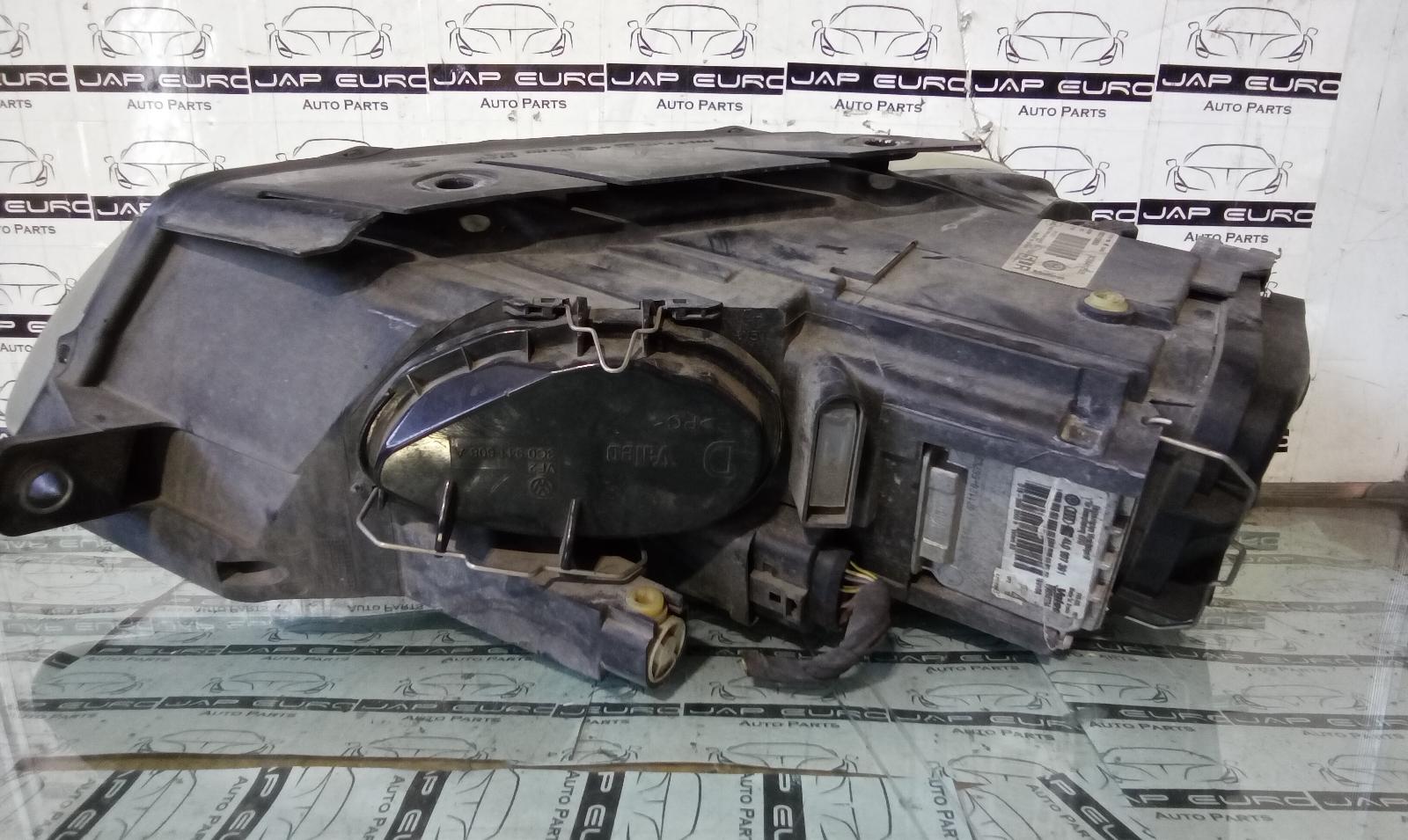 View Auto part Right Headlamp Volkswagen Passat 2007