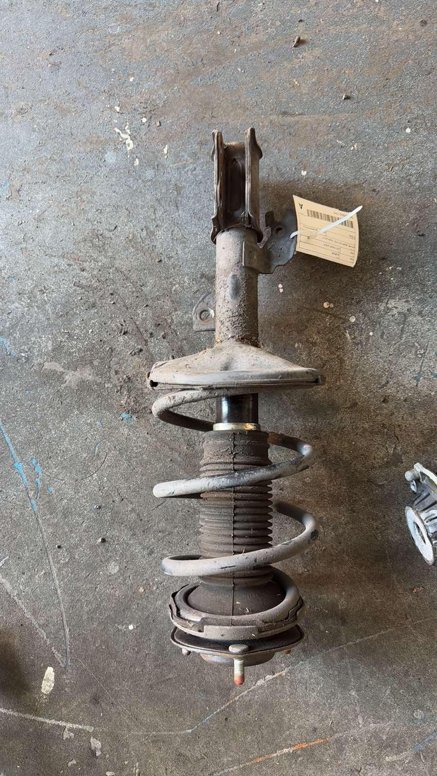 View Auto part Left Front Strut Toyota Aurion 2010