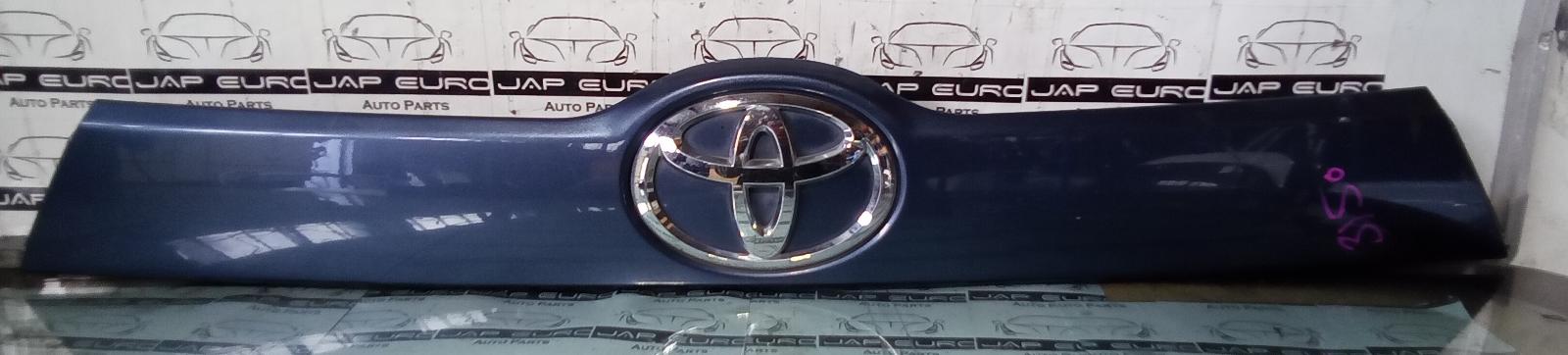 View Auto part Rear Garnish Toyota Kluger 2014