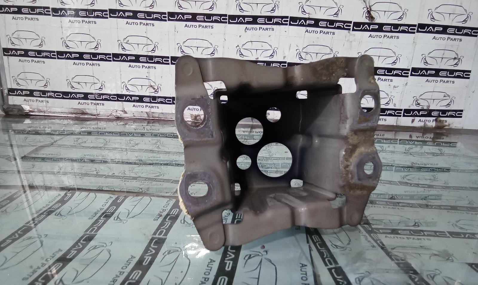 2007 Toyota Markx R/Bar Bracket/Reinfo View Auto part R/Bar Bracket/Reinfo Toyota Markx 2007