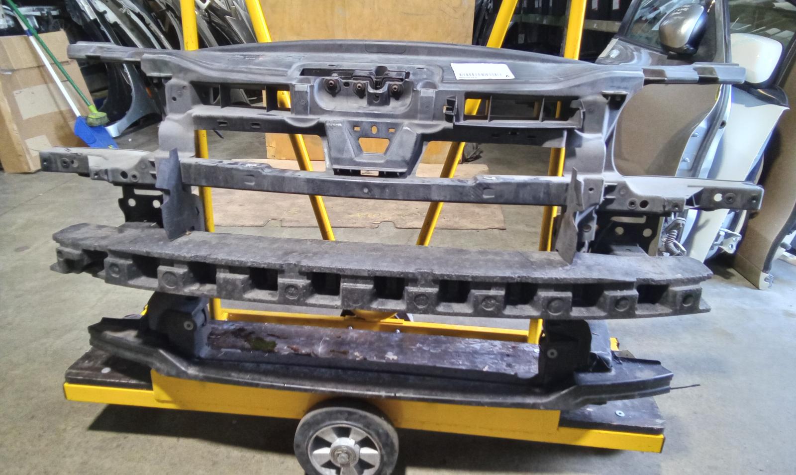 View Auto part Radiator Support Volkswagen Touran (nz Only)  2005
