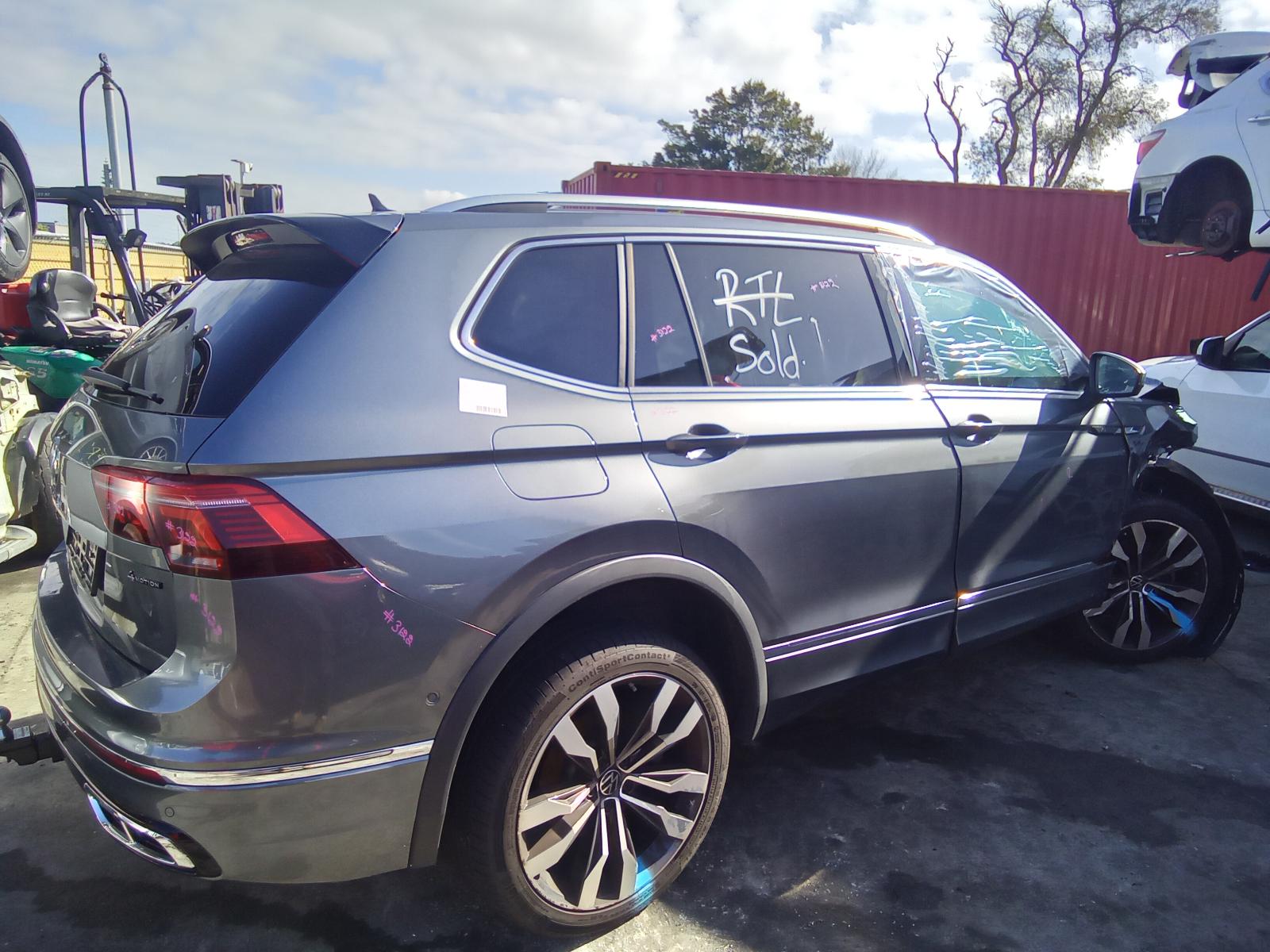 2023 Volkswagen Tiguan Rear Bumper View Auto part Rear Bumper Volkswagen Tiguan 2023