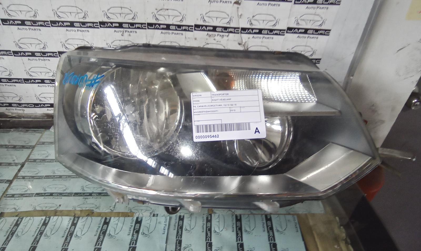 2010 Volkswagen Transporter Right Headlamp View Auto part Right Headlamp Volkswagen Transporter 2010