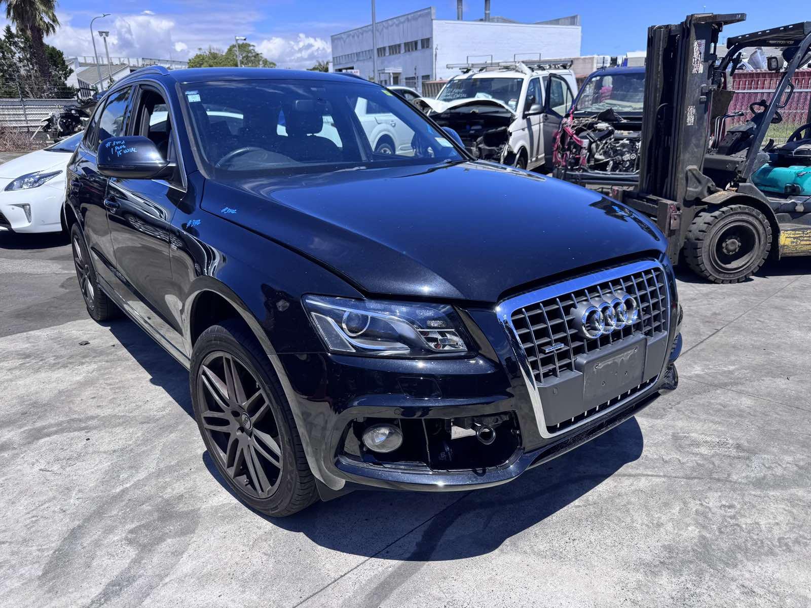 2012 Audi Q5 Left Headlamp View Auto part Left Headlamp Audi Q5 2012