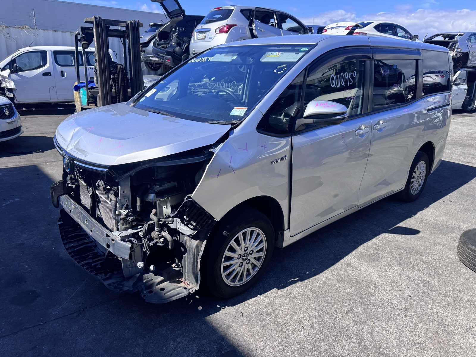 View Auto part Rear Bumper Toyota Noah (import) 2014
